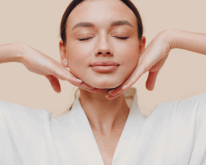 Estética facial e corporal em Curitiba com tratamentos personalizados na THA Dermatologia