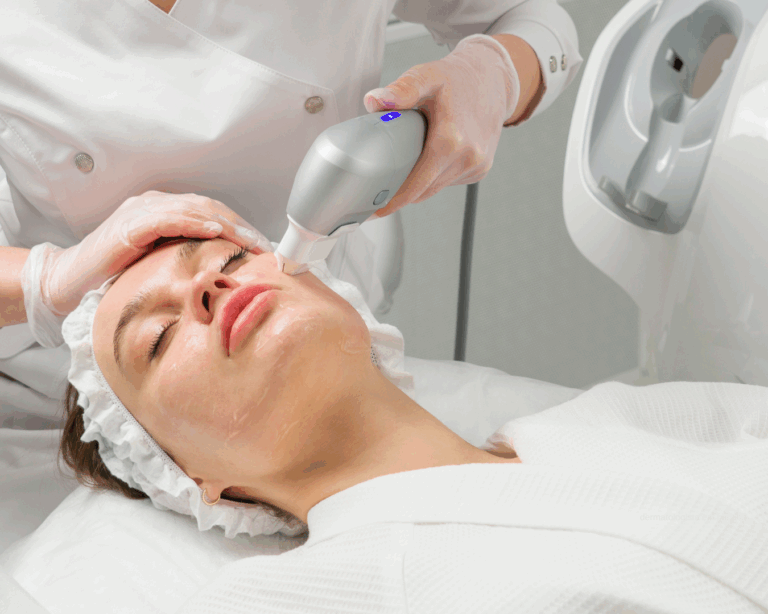 Ultraformer lifting facial sem cortes na THÁ Dermatologia em Curitiba